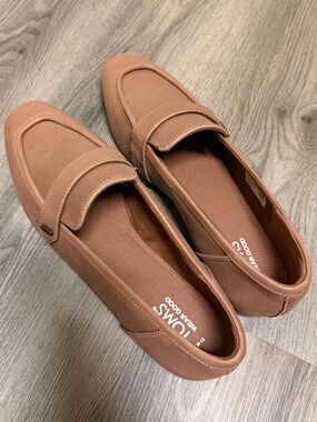 TOMS Women's Brown Slip-On Loafers